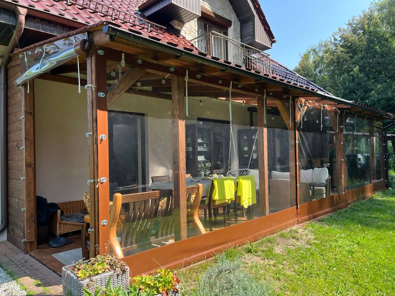 Plandeki przeźroczyste na taras